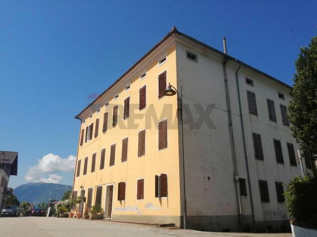 Villa Indipendente in vendita a Alpago, Pieve D'alpago