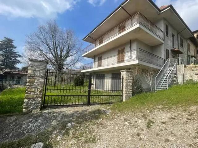 Villa Indipendente in vendita a Alta Val Tidone, Caminata