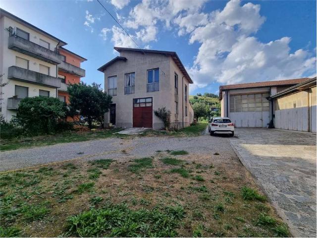 Villa Indipendente in vendita a Alta Val Tidone, Trevozzo