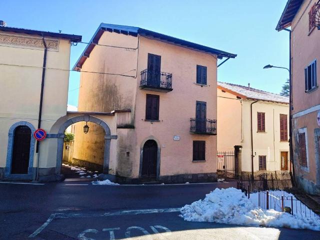 Villa Indipendente in vendita a Lanzo d'Intelvi, Como