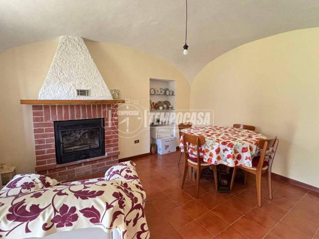 Villa Indipendente in vendita a Franchini, Altavilla Monferrato