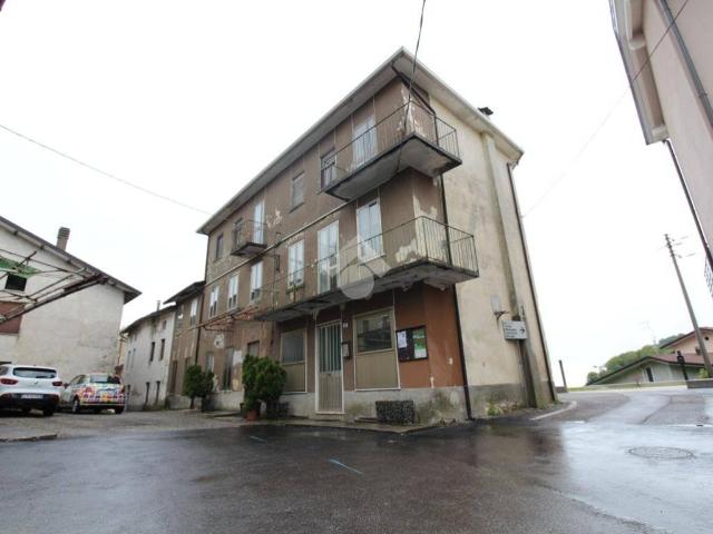 Villa Indipendente in vendita a Altissimo, Veneto