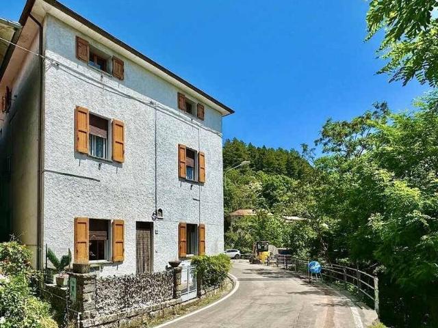 Villa Indipendente in vendita a Unione dell'Alto Reno, Granaglione