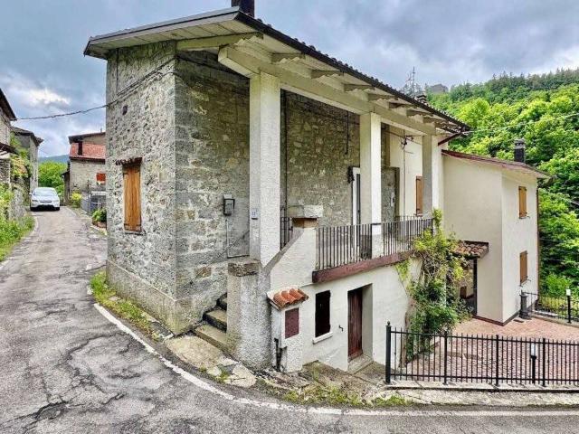Villa Indipendente in vendita a Unione dell'Alto Reno, Granaglione