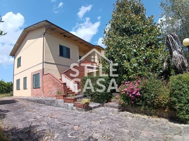 Villa Indipendente in vendita a Altopascio, Toscana
