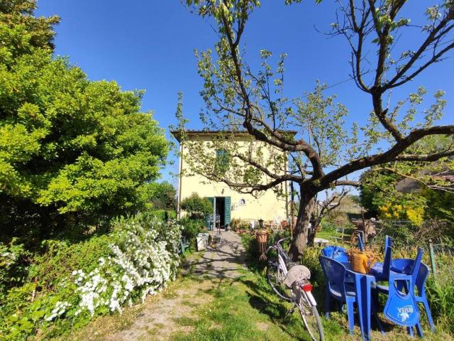 Villa Indipendente in vendita a Altopascio, Toscana