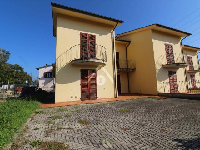 Villa Indipendente in vendita a Altopascio, Toscana