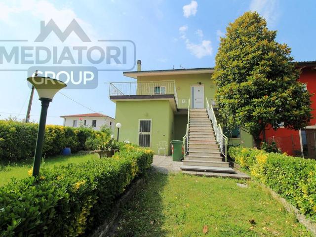 Villa Indipendente in vendita a Altopascio, Toscana