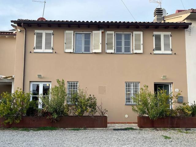 Villa Indipendente in vendita a Altopascio, Toscana