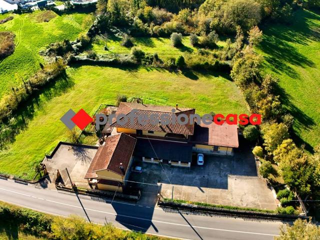 Villa Indipendente in vendita a Alvignano, Campania