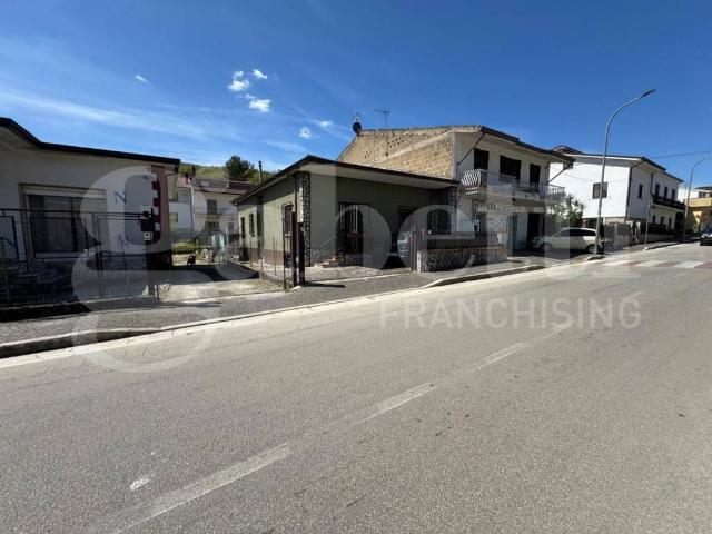 Villa Indipendente in vendita a Alvignano, Campania