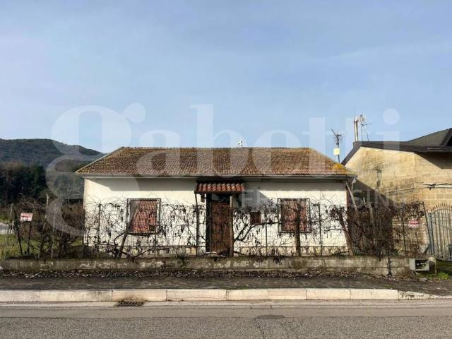 Villa Indipendente in vendita a Alvignano, Campania