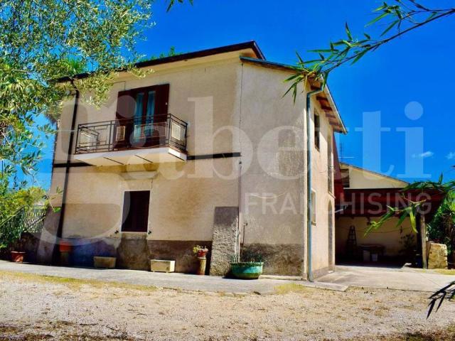 Villa Indipendente in vendita a Alvito, Lazio