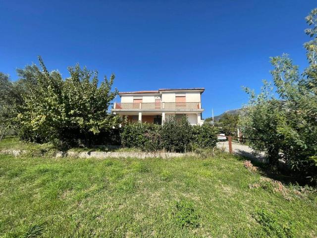 Villa Indipendente in vendita a Alvito, Lazio