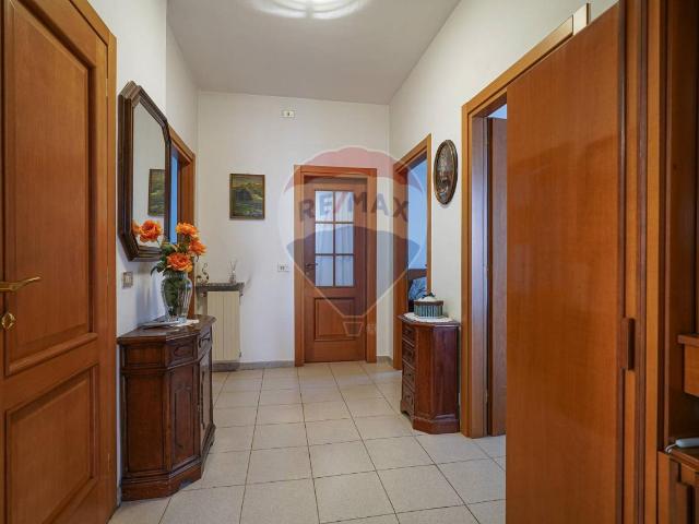 Villa Indipendente in vendita a Alzano Sopra, Alzano Lombardo
