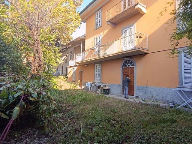 Villa Indipendente in vendita a Alzano Lombardo, Lombardia