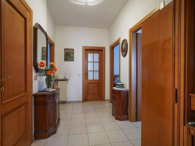 Villa Indipendente in vendita a Alzano Sopra, Alzano Lombardo