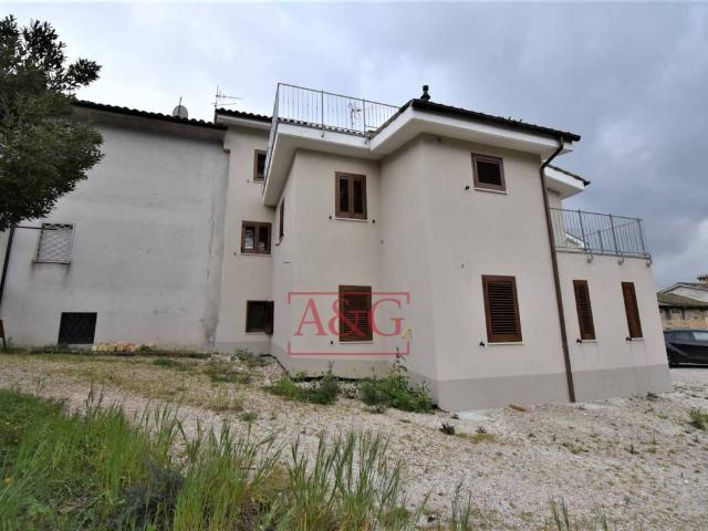 Villa Indipendente in vendita a Marche, Fermo