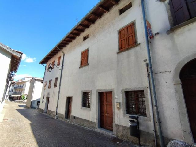 Villa Indipendente in vendita a Amaro, Friuli-Venezia Giulia