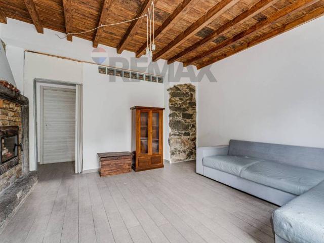 Villa Indipendente in vendita a Ambivere, Bergamo