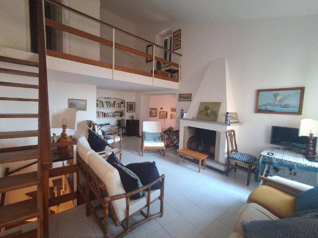 Villa Indipendente in vendita a Ameglia, Liguria