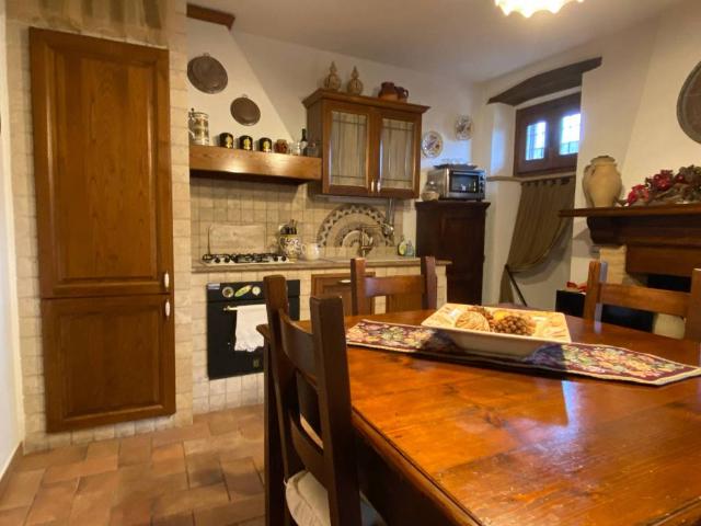 Villa Indipendente in vendita a Amelia, Umbria