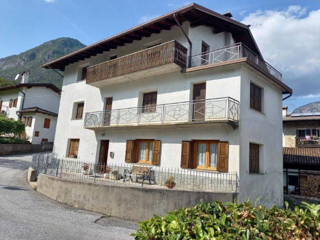 Villa Indipendente in vendita a Ampezzo, Friuli-Venezia Giulia