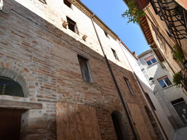 Villa Indipendente in vendita a Unione dei Comuni della Val Vibrata, Ancarano