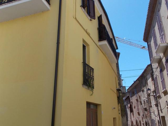 Villa Indipendente in vendita a Unione dei Comuni della Val Vibrata, Ancarano
