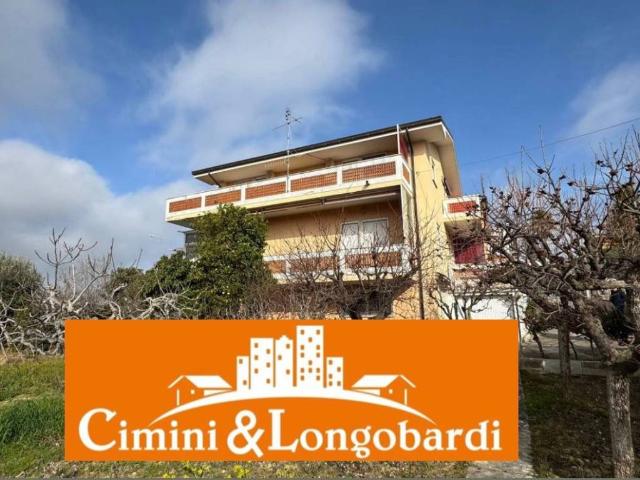 Villa Indipendente in vendita a Unione dei Comuni della Val Vibrata, Ancarano