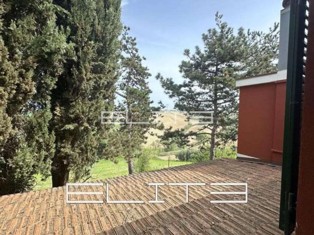 Villa Indipendente in vendita a Ancona