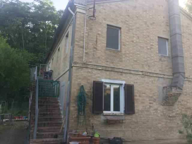 Villa Indipendente in vendita a Ancona