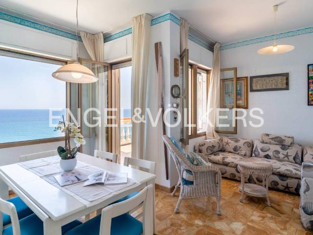 Villa Indipendente in vendita a Capo Mimosa, Cervo