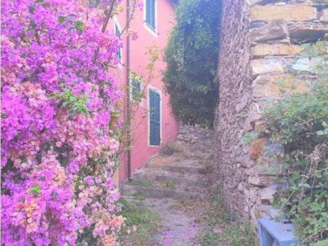 Villa Indipendente in vendita a Andora, Liguria