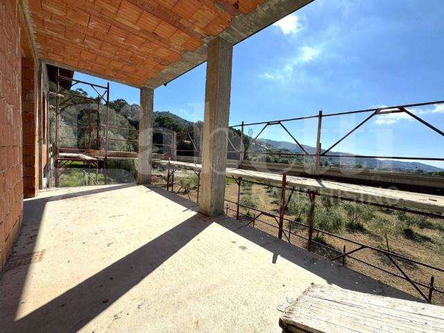 Villa Indipendente in vendita a Andora, Liguria