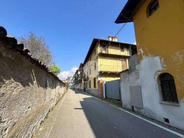 Villa Indipendente in vendita a Locato Inferiore, Piemonte