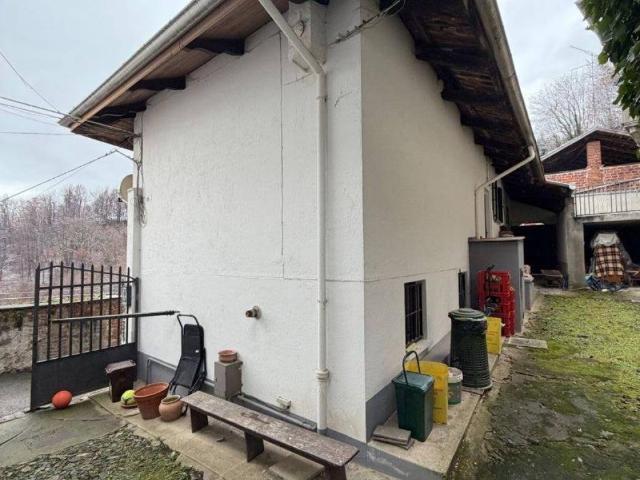 Villa Indipendente in vendita a Locato Inferiore, Piemonte
