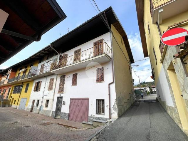 Villa Indipendente in vendita a Locato Inferiore, Piemonte