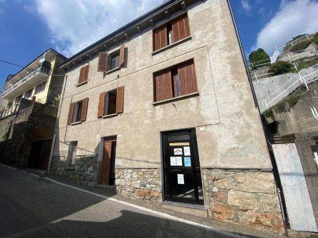 Villa Indipendente in vendita a Andrate, Torino