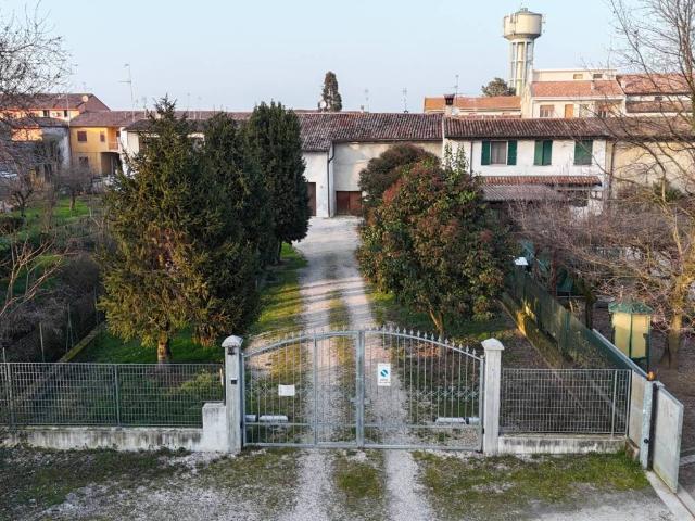 Villa Indipendente in vendita a Annicco, Lombardia