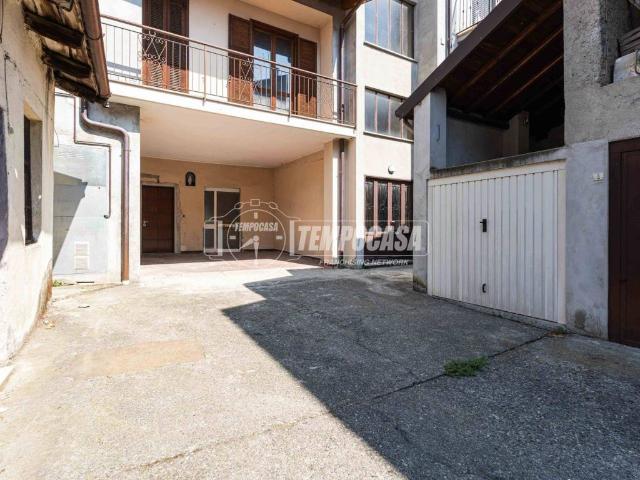 Villa Indipendente in vendita a Annone Di Brianza, Lombardia
