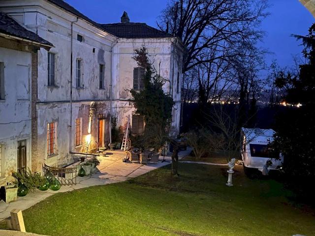 Villa Indipendente in vendita a Piemonte, Asti