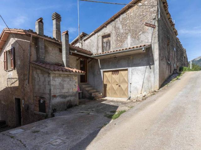 Villa Indipendente in vendita a Antrodoco, Lazio