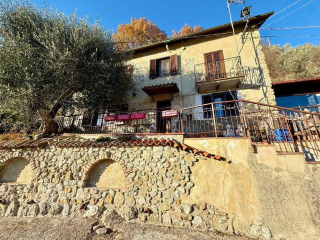 Villa Indipendente in vendita a Antrodoco, Lazio