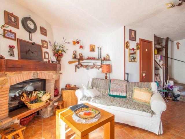 Villa Indipendente in vendita a Antrodoco, Rieti