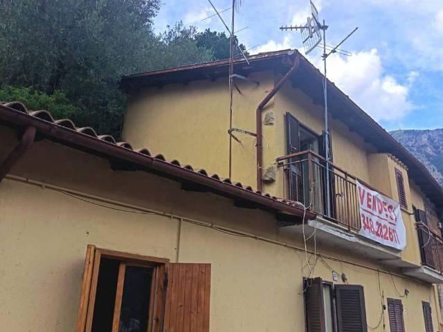 Villa Indipendente in vendita a Antrodoco, Lazio