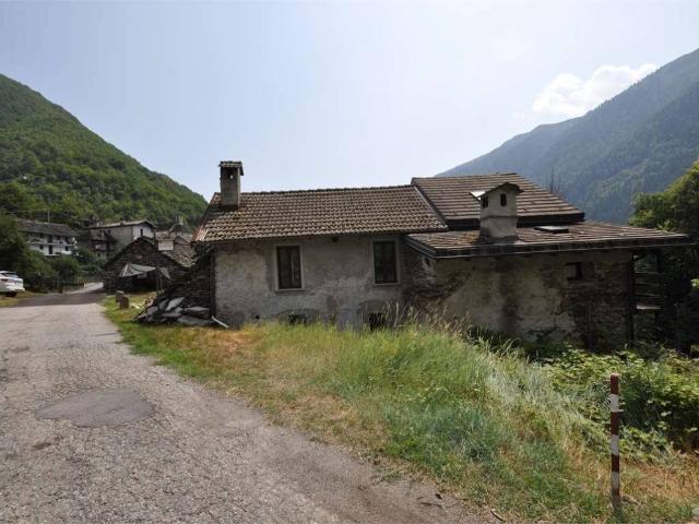 Villa Indipendente in vendita a Bannio Anzino, Piemonte