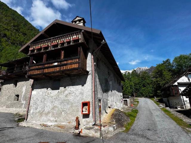 Villa Indipendente in vendita a Bannio Anzino, Piemonte