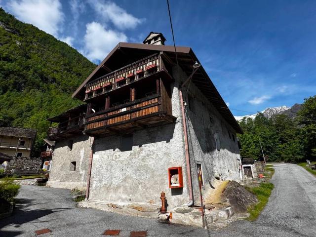 Villa Indipendente in vendita a Bannio Anzino, Piemonte