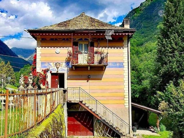 Villa Indipendente in vendita a Bannio Anzino, Piemonte